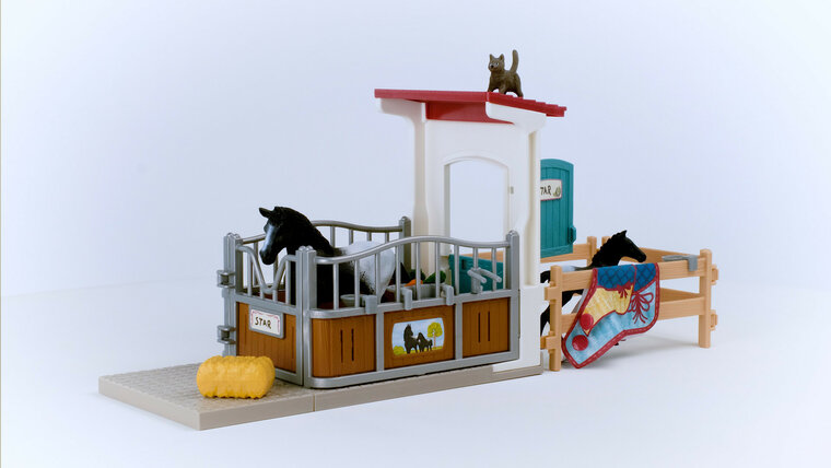 Schleich 42611 Paardenbox met merrie en veulen