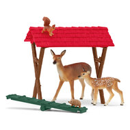 Schleich 42658 De bosdieren voeren